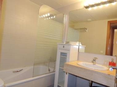 Mileni 2 4 bj 2 - Barneda Premium