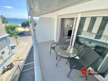 Roses Apartments Red Loft