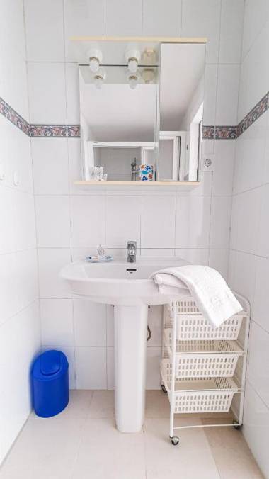 RNET - Rosas Holiday Center - 3402