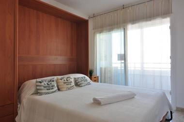 RNET - Rhc- 1410 - Roses Holiday Center