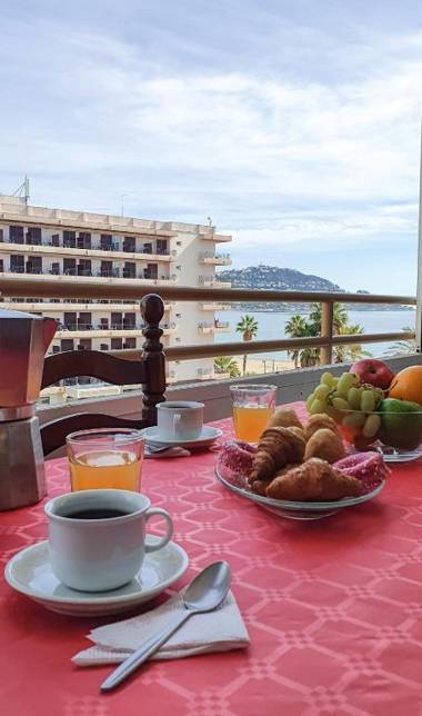 RNET - Rhc - 3410 - Roses Holiday Center