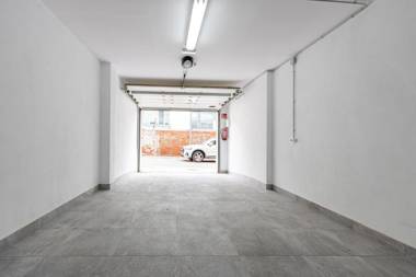 CENTRAL APARTMENT 2A WITH BALCONY 50m BEACH