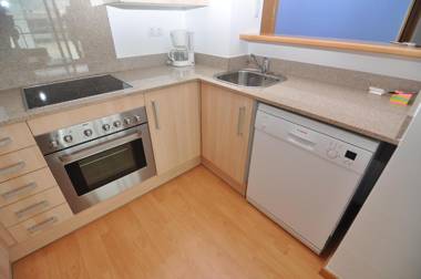 RNET - 402 - Porto Marina - Roses Costa Brava