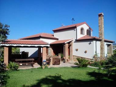 4 bedrooms villa with private pool enclosed garden and wifi at Ronda