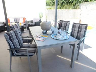 2 bedrooms villa with private pool enclosed garden and wifi at Rojales 8 km away from the beach