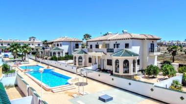 Maribel Ciudad Quesada by Villas&You