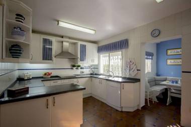 CASA ALBORAN Beachfront 9PAX