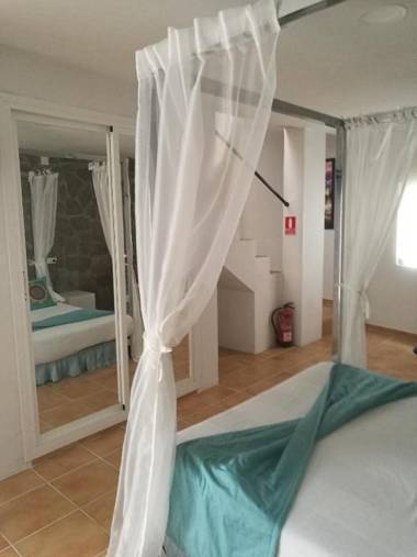 Pensión Isla - Couples Only