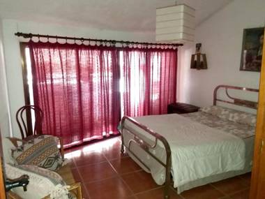 6 bedrooms house with balcony at Quesada