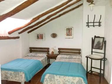 6 bedrooms house with balcony at Quesada