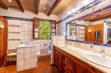 Sa Tafona de Son Quint con pista padel Esporles