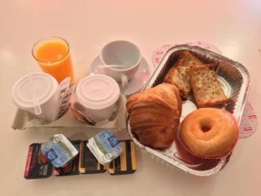 The Blue Corner Apartments