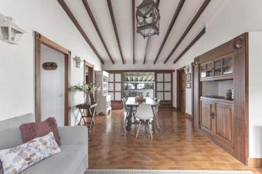 La Casita de Los Orovales