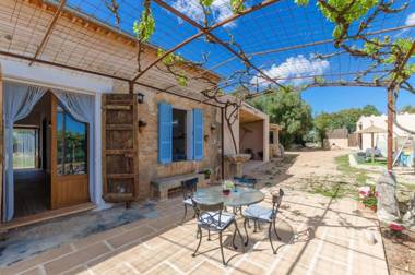 Cosy Finca Son Julia with pool near Porreres