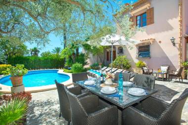 Exclusive Villa Suavet Petit with a Stunning Pool
