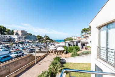 Molins 6 near the sea