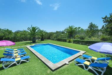 Family Villa Bobis with Private Pool
