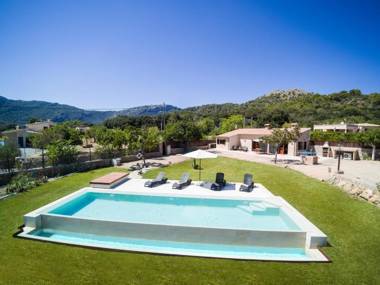 Villa La Rafal - Luxury Retreat with Mountain Views