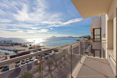 Penthouse Marina seafront apartment