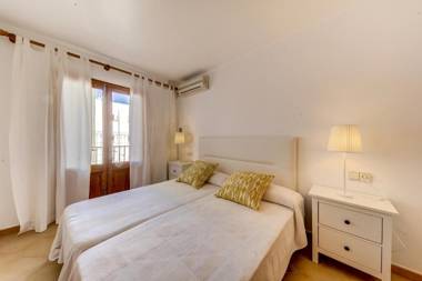 Beachfront Apartment Simar