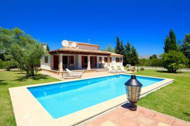 Beach Villa Can Carles