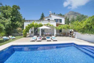 Villa Bocoris Walking Distance to the Beach