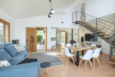 Villa Bocoris Walking Distance to the Beach