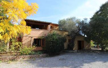 Can Gató den Vives casa para 4 con piscina