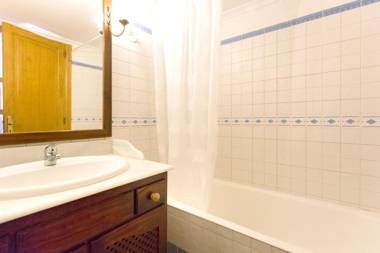 2 bedrooms appartement with shared pool enclosed garden and wifi at Pollenca 1 km away from the beach