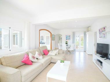 Beautiful apartment recently renovated on the pleasant beach of Barcarés