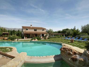 Beautiful house on the outskirts of Pollensa in a quiet area with private pool