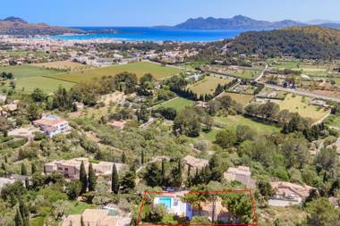 Luxury villa in Pollença with pool and sea views for 12 guests