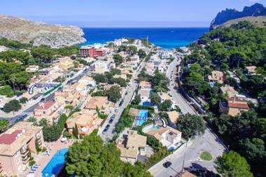 Villa Zaragoza by Villa Plus