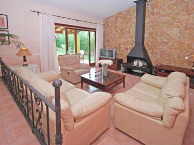 Holiday home just a few steps from the sea in Sa Marina