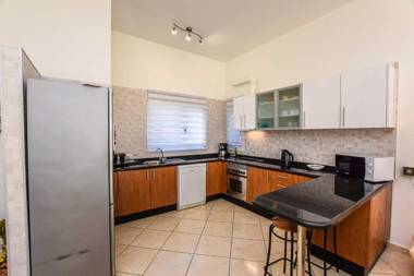 Casa Flamingo - LH106 By Villas Now Ltd