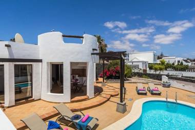 Villa Jazmin by Villa Plus