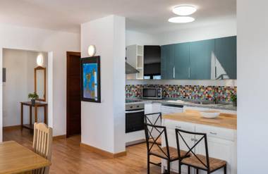 Stunning 4-Bed Villa in Playa Blanca