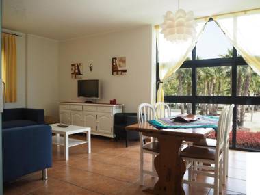 Apartamento con balcón ideal familias. vista mar
