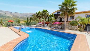 Casa Las Lomas de San Rafael Periana by Ruralidays