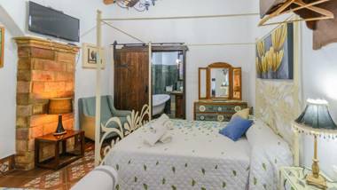 Cortijo Los Mellizos Penaflor by Ruralidays