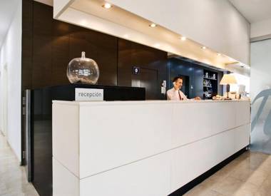 AZZ Valencia Táctica Hotel