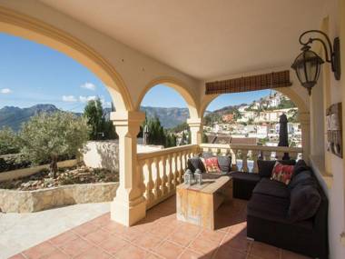 Stunning Holiday Home in Alcalali with Private Swimming Pool