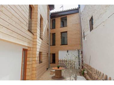 Simplistic Holiday Home in Ibero with Patio