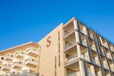 Pure Salt Garonda - Adults Only