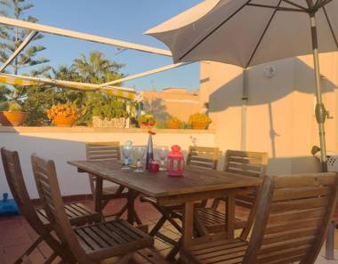 28 Townhouse 200mts from sea/beach