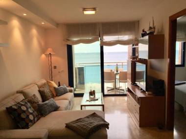PRECIÓS APARTAMENT A PRIMERA LÍNIA DE MAR