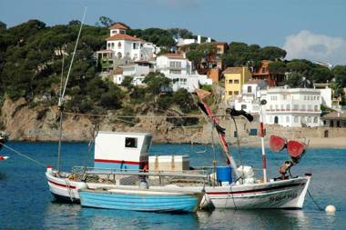 3 bedrooms appartement with city view furnished terrace and wifi at Llafranc