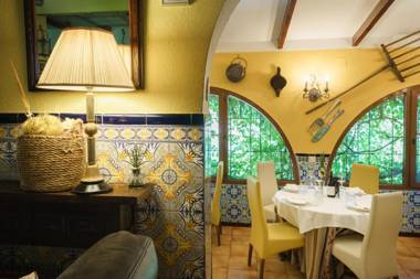 Hotel Rural Albamanjon