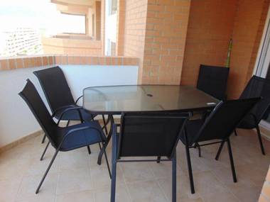 Apartamentos varios con 2 dorm en Marina Dor la playa de Amplaries vista lateral al mar