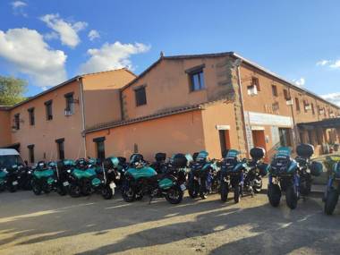 El Huésped del Sevillano AR